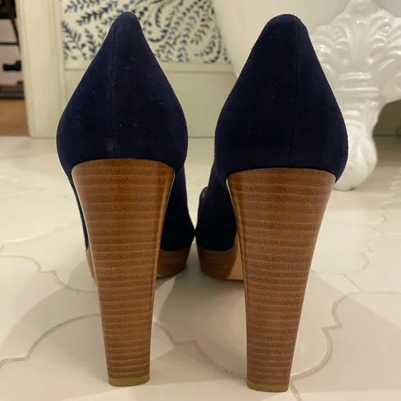 Stuart Weitzman 11M suede platform peep toe pumps - worn once!!!