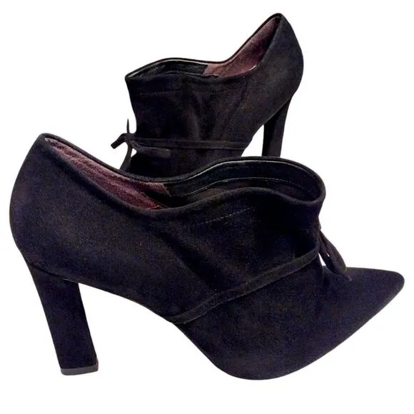 Stuart Weitzman 'Aokhi' Pointed Toe Suede Bootie with 4&quot; Heel, Black, Size 8.5 M