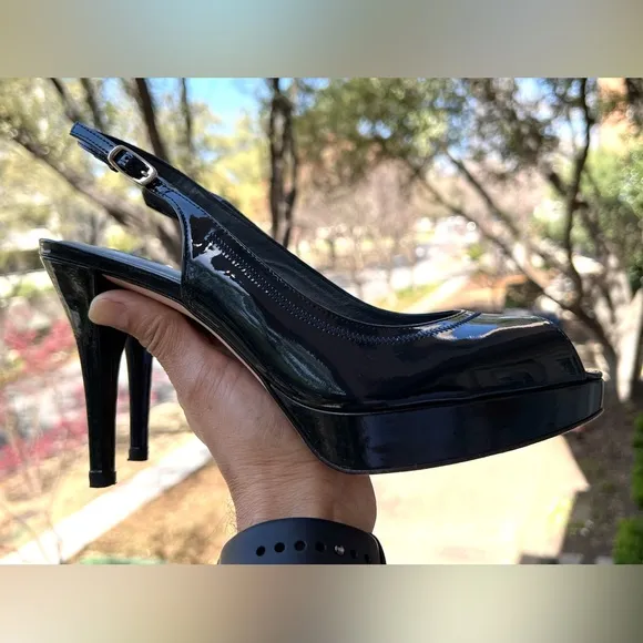 Stuart Weitzman Black Patent Leather Peep Toe Slingback Heels. Black. Size 9