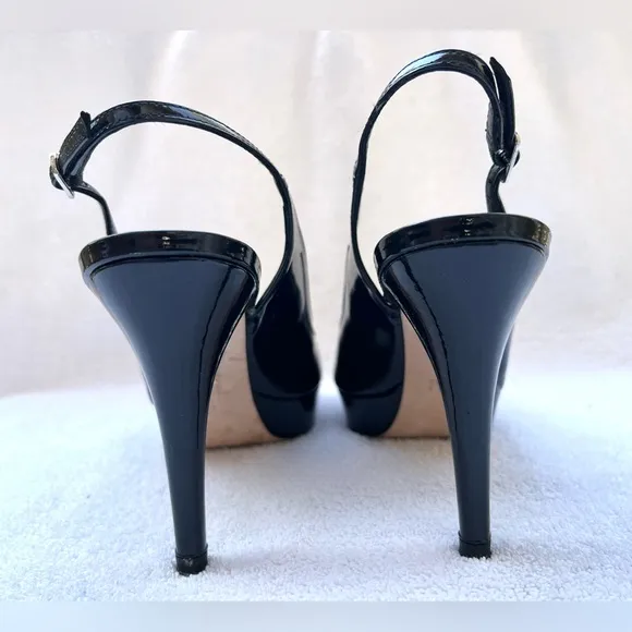 Stuart Weitzman Black Patent Leather Peep Toe Slingback Heels. Black. Size 9