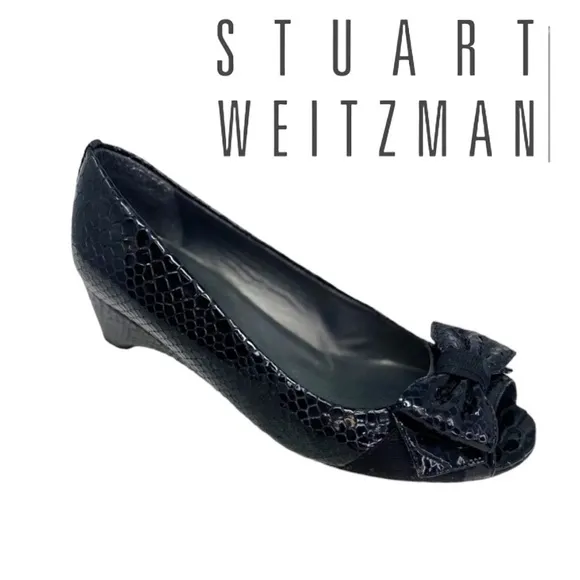Stuart Weitzman Black Patent Leather Shoes,Peep Toe,Low Heel, Wedge, Bow, Size 6