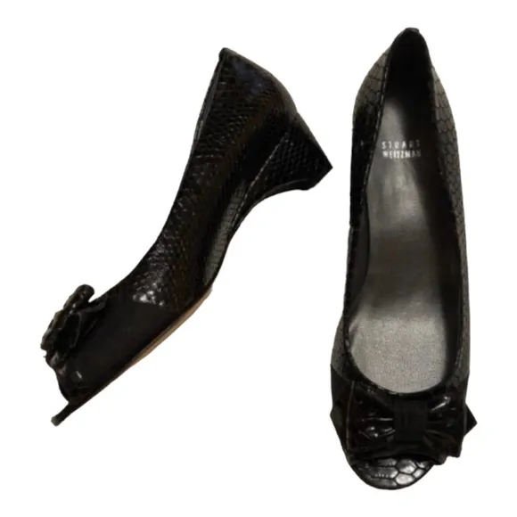 Stuart Weitzman Black Patent Leather Shoes,Peep Toe,Low Heel, Wedge, Bow, Size 6