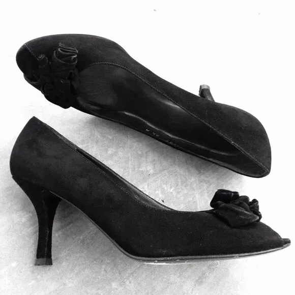 Stuart Weitzman black suede rosette Peeptoe pumps heels shoes 8.5