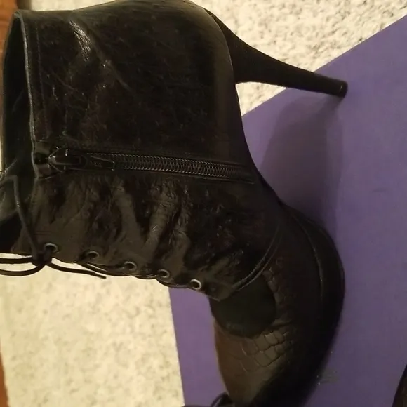 Stuart weitzman boots,booties size 8 1/2