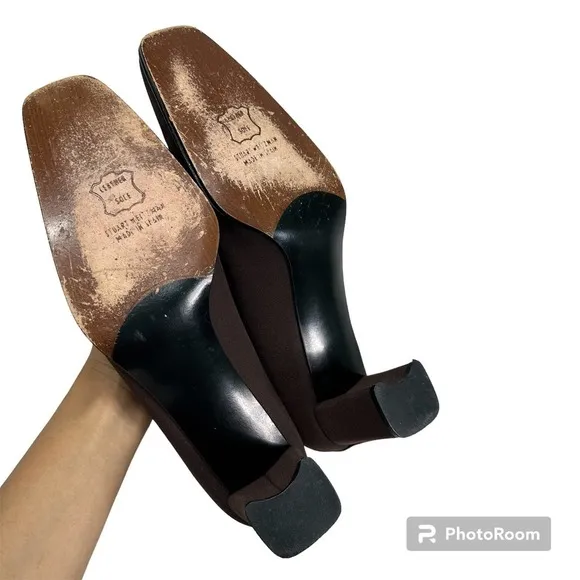STUART WEITZMAN brown fabric/satin leather classic‎ heel pumps shoe size 8.5 AA