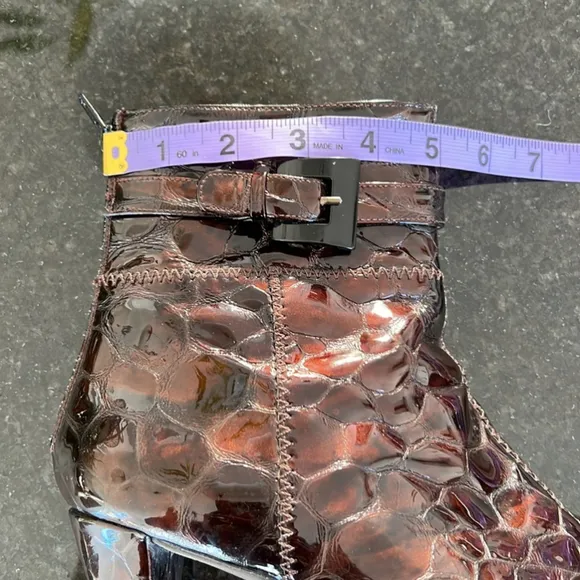 Stuart Weitzman Croc Embossed Patent Leather Boots Size 9.5