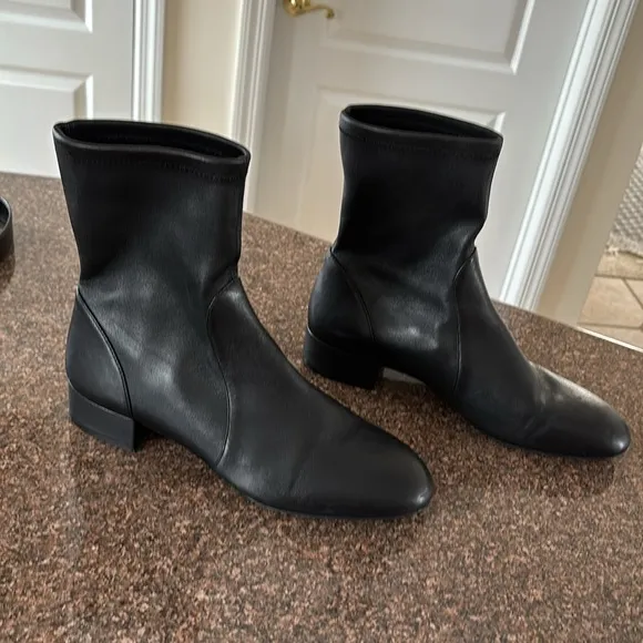 STUART WEITZMAN LADIES BLACK LOW HEEL SLIP ON ANKLE BOOTS-10
