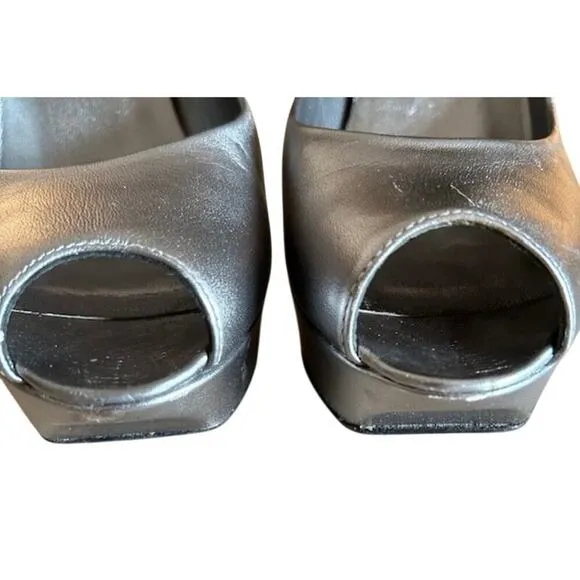 Stuart Weitzman Leather Silver Metallic Peep-Toe Heels – Size 7 Made is Spain