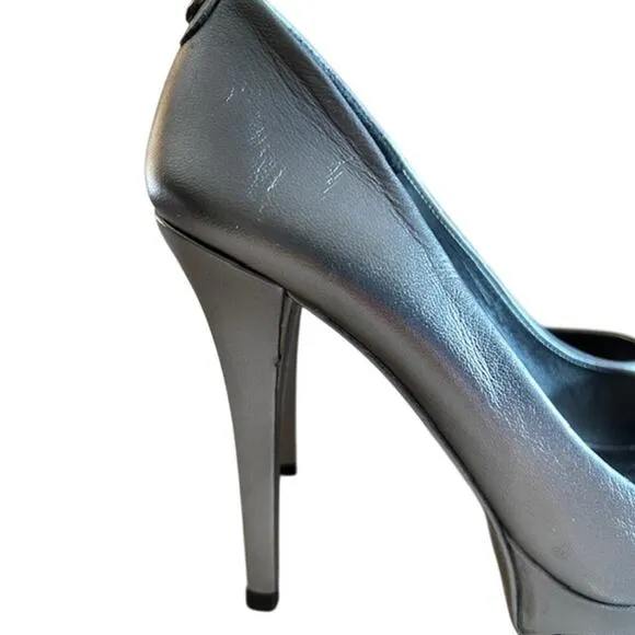 Stuart Weitzman Leather Silver Metallic Peep-Toe Heels – Size 7 Made is Spain