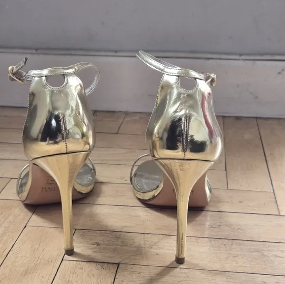 Stuart Weitzman Nudist Gold Stiletto Heels 7.5