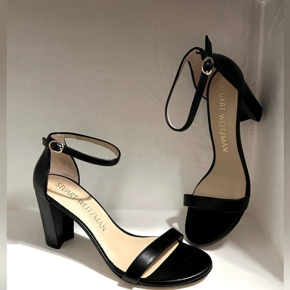 Stuart Weitzman NWOT Black Leather NearlyNude Strap Sandal Size 10