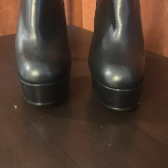 Stuart Weitzman platform boots
