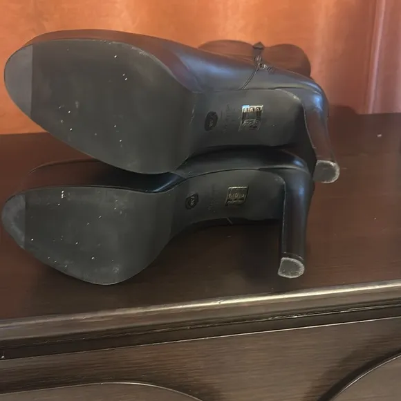Stuart Weitzman platform boots
