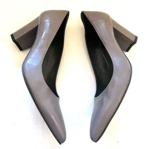 Stuart Weitzman Taupe Block Heel size 9 N