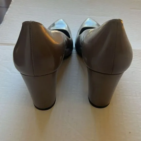 Stuart Weitzman Taupe Block Heel size 9 N