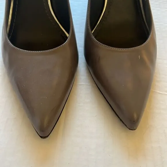 Stuart Weitzman Taupe Block Heel size 9 N