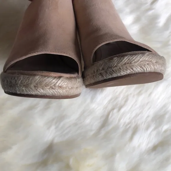 Stuart Weitzman Women's Tan Espadrille Wedge Sandal