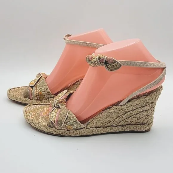 Stuart Weitzman Espadrille Sandals Size 8.  S913