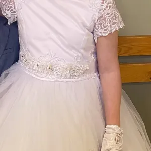 Stunning white communion dress age 10/12 with every thing to match