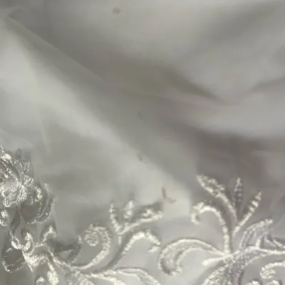 Stunning white communion dress age 10/12 with every thing to match