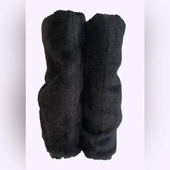 Sugar Thrillz Snuggle Wonderland Black Platform Boots with Leg Warmers