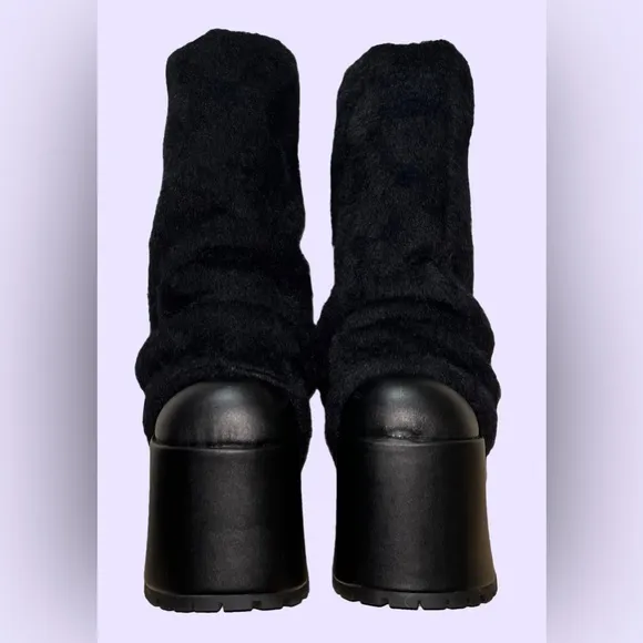 Sugar Thrillz Snuggle Wonderland Black Platform Boots with Leg Warmers