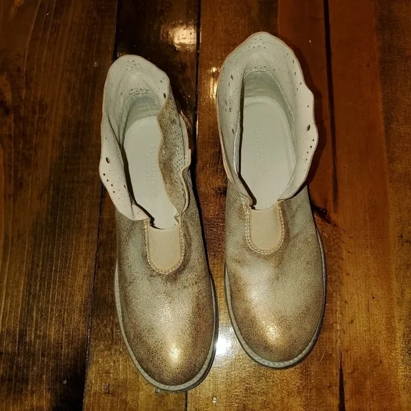 Sundance Stargazer Boots Gold Size 36