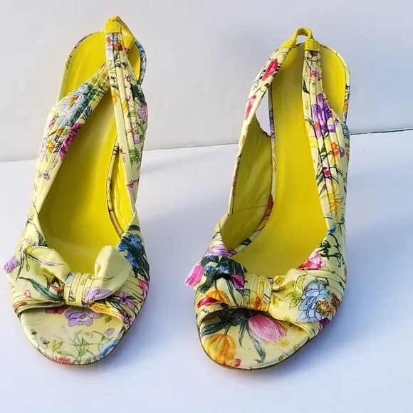 Super Cute vintage Rare Gucci Flora Floral slingback peep toe bow heels shoes