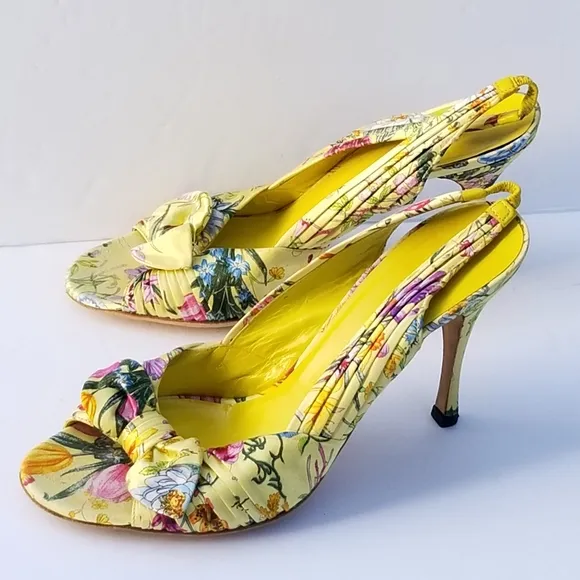 Super Cute vintage Rare Gucci Flora Floral slingback peep toe bow heels shoes