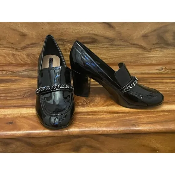 Tahari Size 8 Loren‎ Black Patent Leather Shoes NWOT