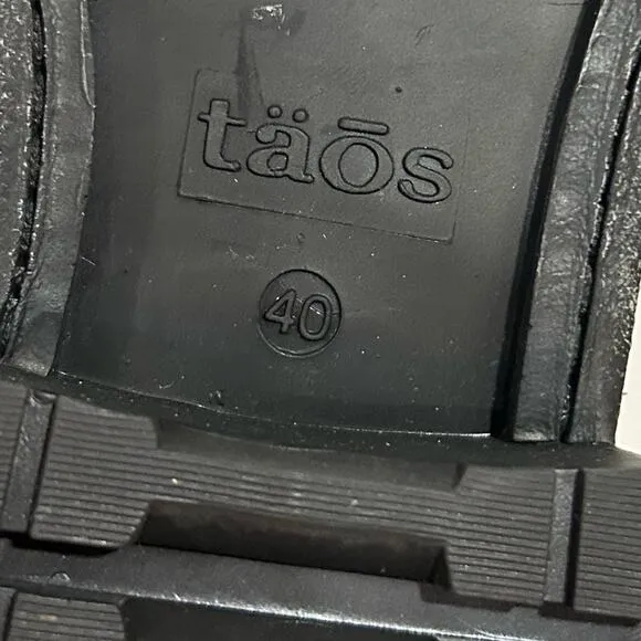 Taos Outlaw Black Leather Side Zipper Buckles Ankle Boots Size 9 - 9.5