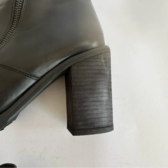 TBA Black Smooth Leather Platform Heel Lug Sole Dual Zipper Ankle Boots Size 8