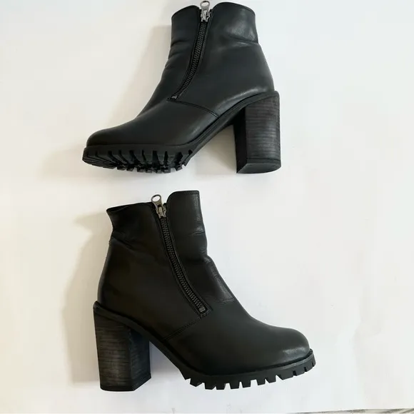 TBA Black Smooth Leather Platform Heel Lug Sole Dual Zipper Ankle Boots Size 8