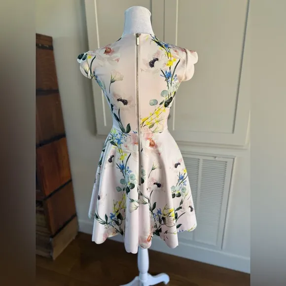 Ted Baker Karsali Elegance Scallop Skater Nude Pink Floral Cap Sleeve Dress 2 XS