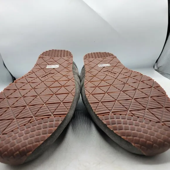 Teva ReEmber Plushed Mens 11 Gray Slipper Shoes Comfort Lined Warm Casual