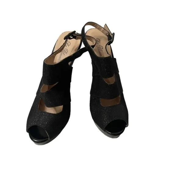 The Blossom Collection Black High Heel Shoe Size 9 NWOT