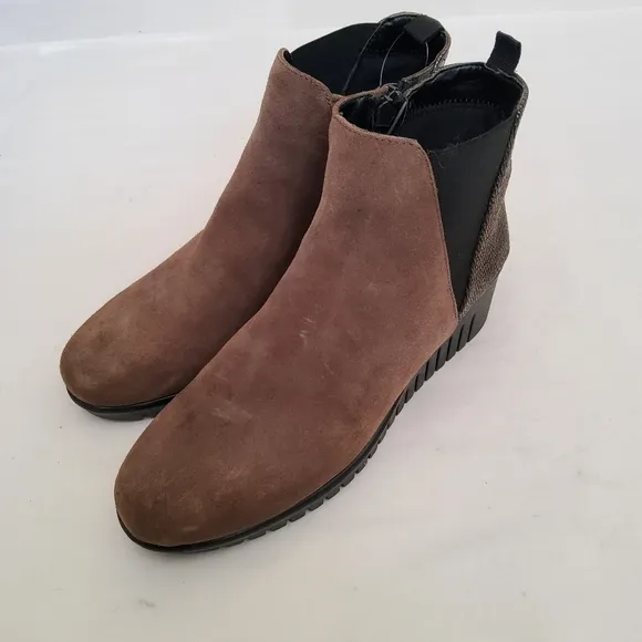 The Flexx Brown Suede Leather Ankle Boots Booties Size 7.5 New