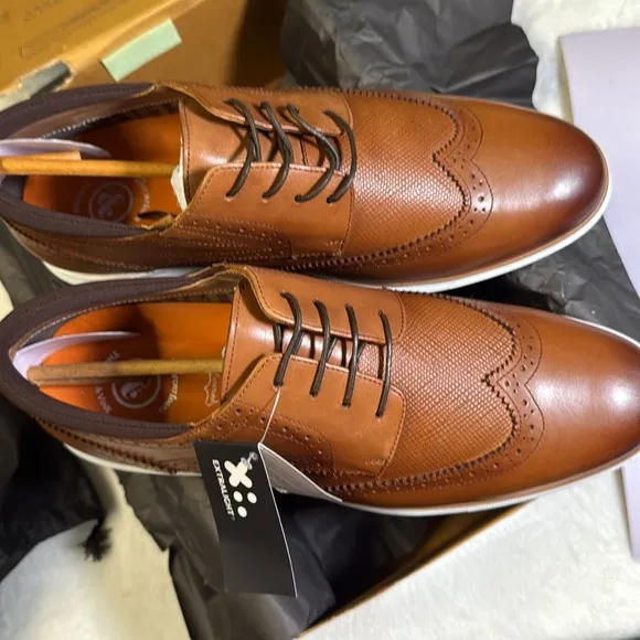 Thomas &amp; Vine Savage Dress Shoes - size 12