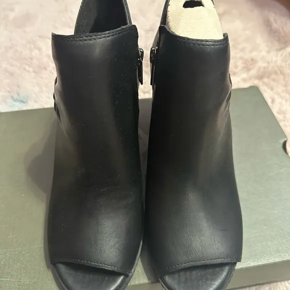 Timberland black heel boots