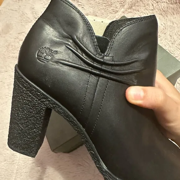 Timberland black heel boots