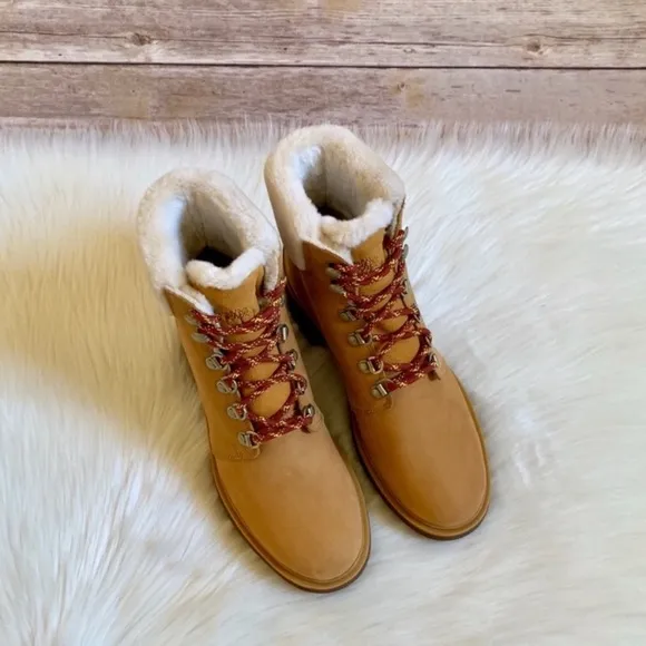 Timberland Wheat Kinsley Waterproof Mid Hiker Boot