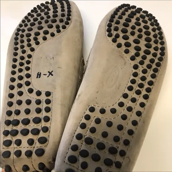 Tod’s Gommino Drivers Loafers Size 40 Off-White