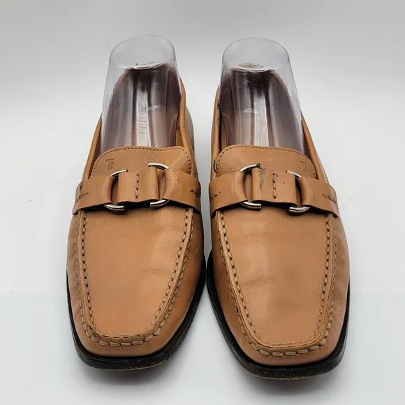 Tod's Italian Leather Loafers for Women Size 11. #1186