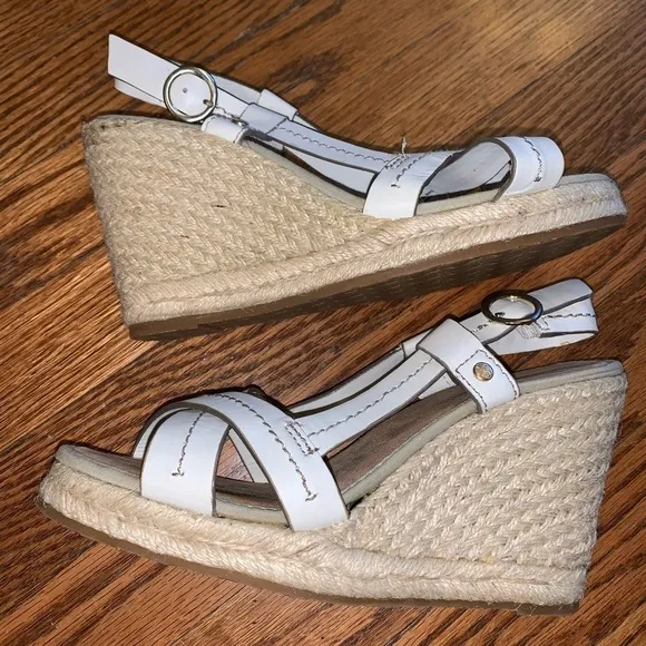 Tommy Bahama Riviera Leather Rope Espadrilles