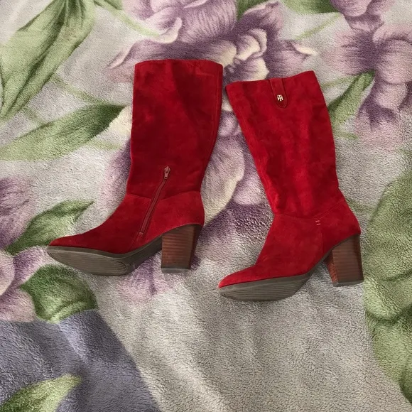 Tommy Hilfiger Genuine Leather Women’s Rosario Block Heel Boots