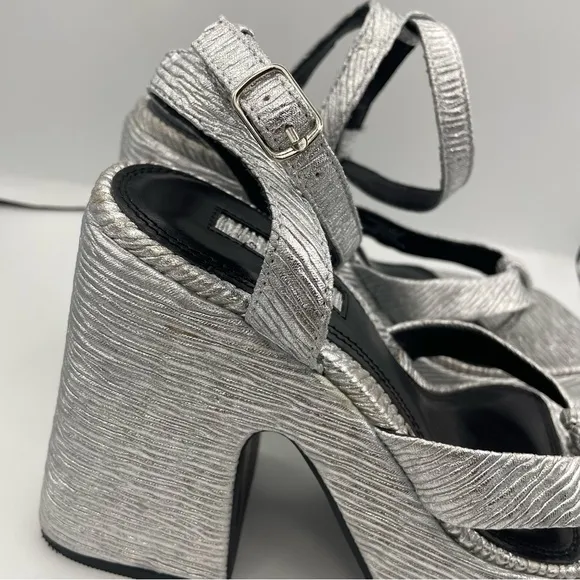 Topshop high platform silver metallic ankle strap sandals women Size 7