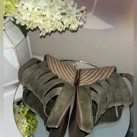 TORY BURCH Bailey Wedge Olive Green Espadrille Sandals
