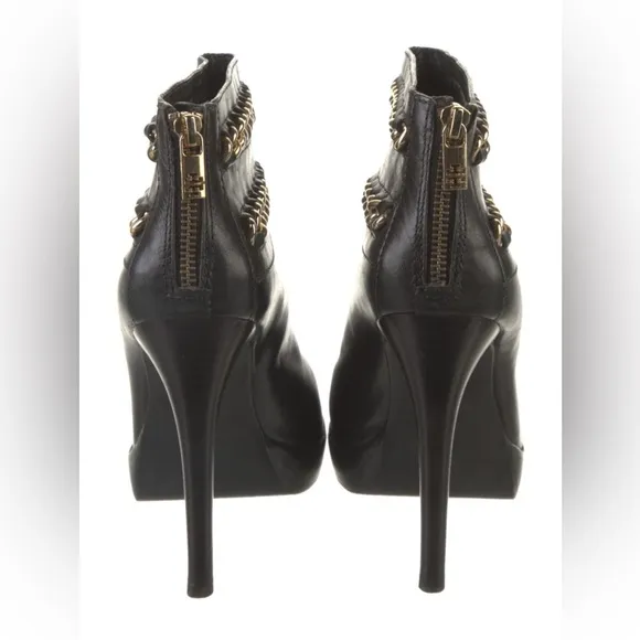 Tory Burch Black Leather Ankle Boots with Chain-Link Accents - Size 9
