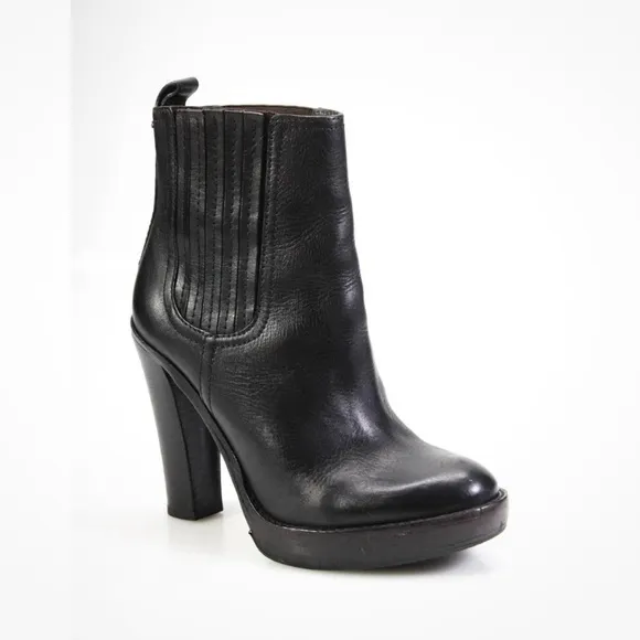 Tory Burch Black Round Toe Platform Ankle Boots 7M - Excellent Condition