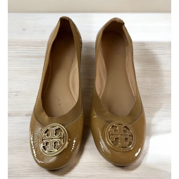 Tory Burch Caroline 2 Ballet Flats Tan Beige Patent Leather Ballerina Shoes 7 7M